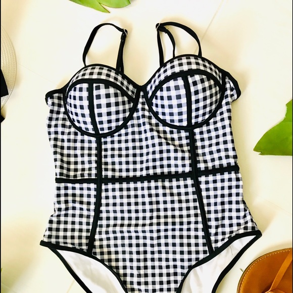 ππΏπ΄πΌπ· πππ-πππππ SWIMSUIT - Picture 4 of 8